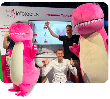 Pinkes Dino-Maskottchen-Kostüm auf einer Messe mit Besuchern – Beispiel für individuelles Maskottchen-Design, das Markenbekanntheit steigert.